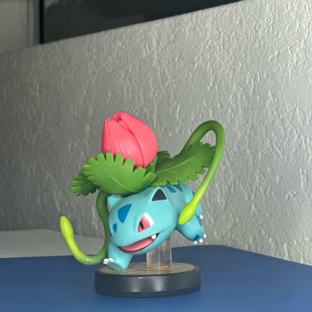Nintendo Ivysaur Amiibo